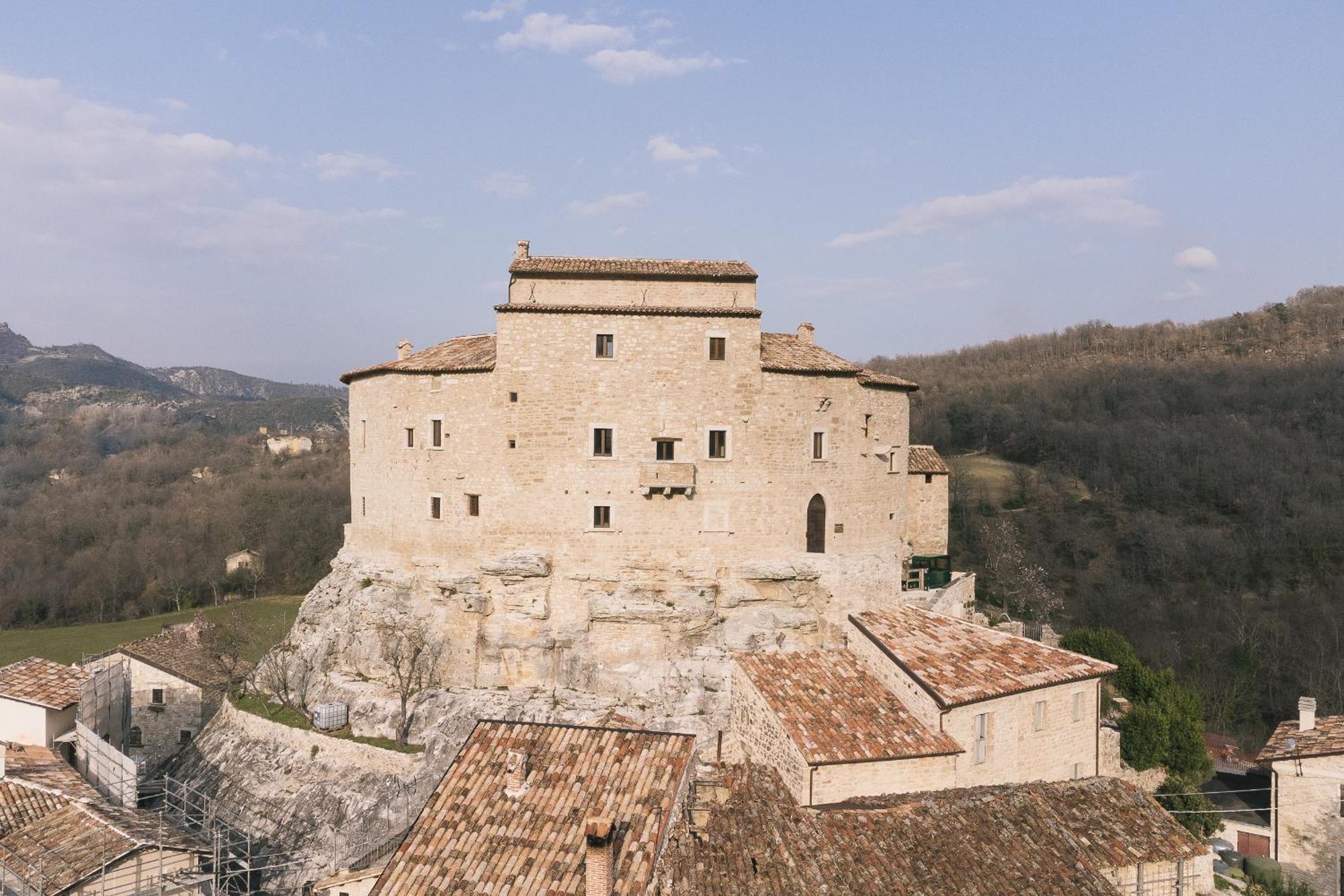 阿夸桑塔泰尔梅 Castel Di Luco酒店 外观 照片