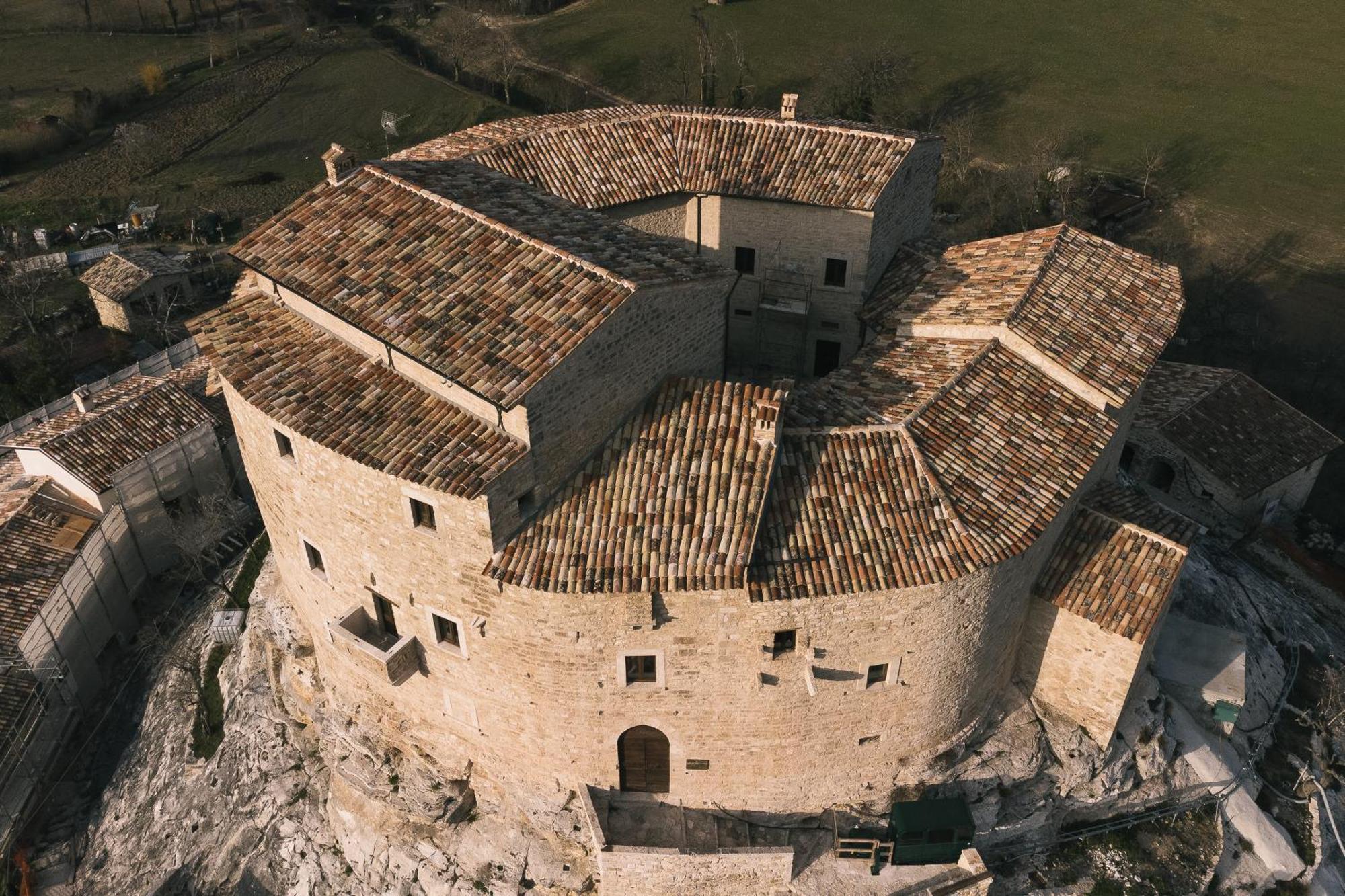 阿夸桑塔泰尔梅 Castel Di Luco酒店 外观 照片